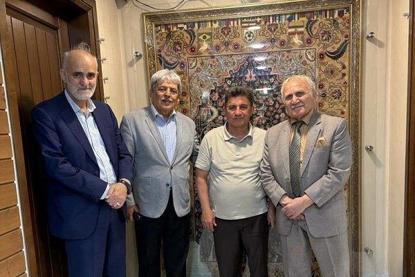 دیدار بازیکن تاریخی فوتبال ایران با قلعهنویی و نبی