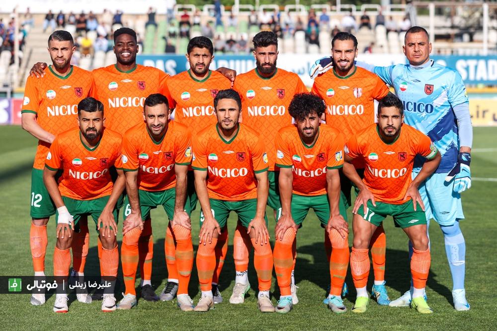 راننده معروف مس برای بازی با پرسپولیس! (عکس)