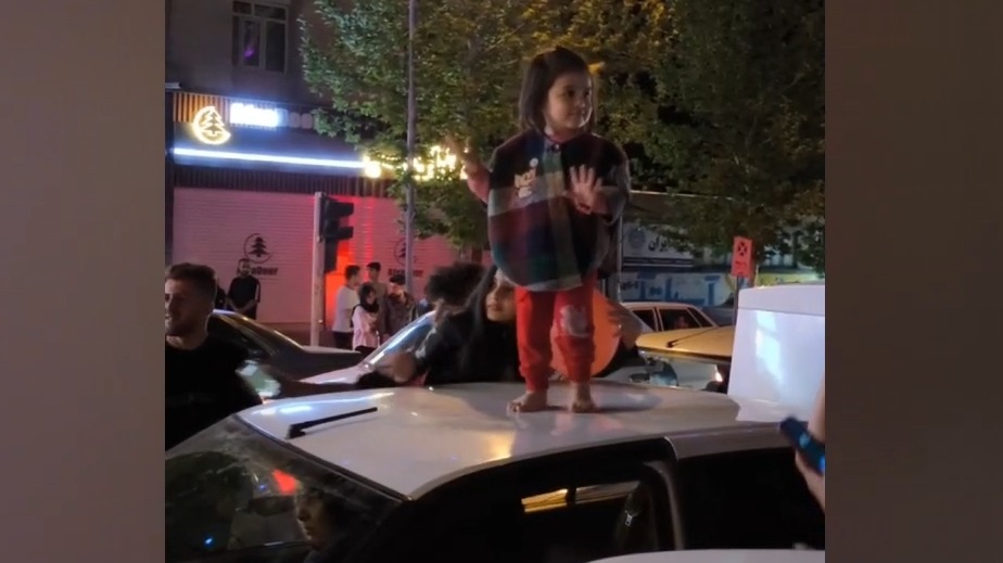 شادی هواداران تراکتور پس از قهرمانی: از تهران و تبریز تا همدان، مرند و اردبیل