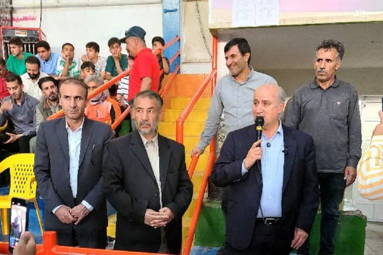 حضور مهدی تاج در مسابقات فوتسال مدرسه های دانشگاه آزاد اسلامی