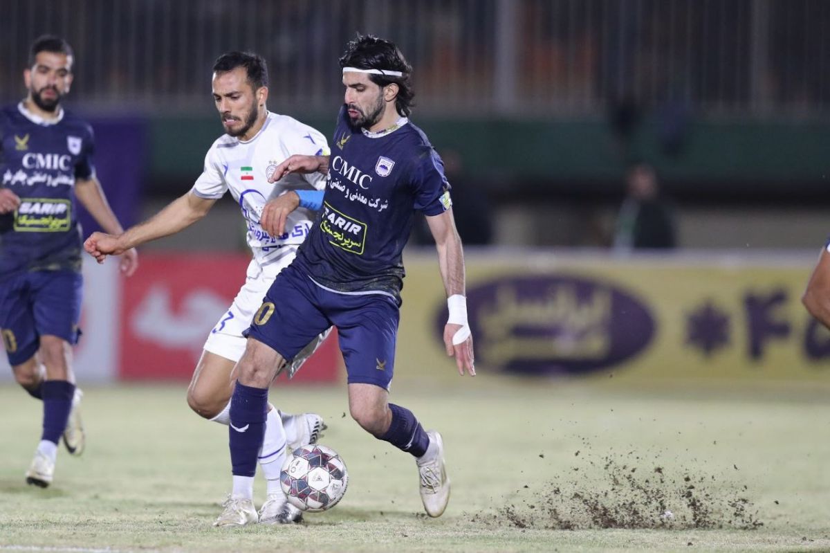 چادرملو پیگیرِ نبودِ VAR در بازی با استقلال