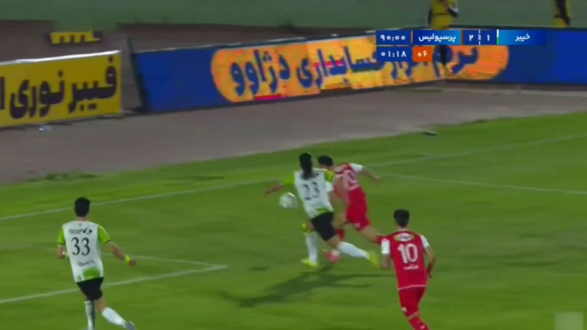 ادعای باشگاه خیبر مبنی بر صحنه مشکوک به هند روی گل دوم پرسپولیس