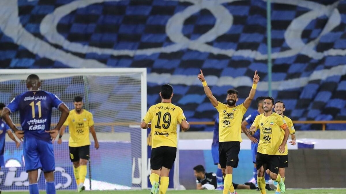 2 گل رامین رضاییان با پیراهن سپاهان مقابل استقلال