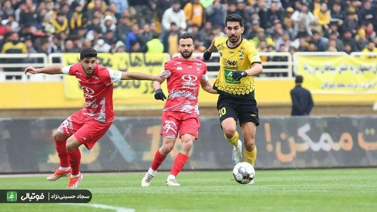 درباره توافق احتمالی پرسپولیس با شکاری؛ شکار قرمزها در پایتخت اوج می‌گیرد؟