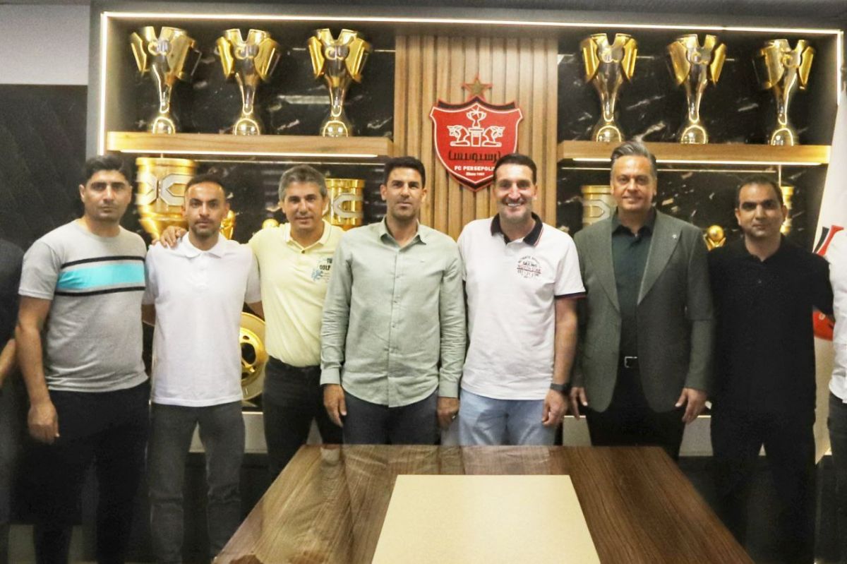 حضور مربیان پایه پرسپولیس در باشگاه برای انعقاد قرارداد